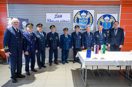 Prejemniki jubilejnih značk ZŠAM Ivančna Gorica za dolgoletno članstvo 