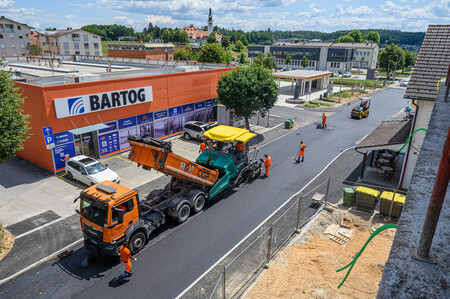 Zaključna asfalterska dela v središču Ivančne Gorice