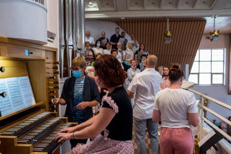 11