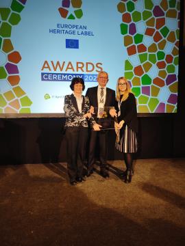 direktorica MKS Nataša Polajnar Frelih (levo)